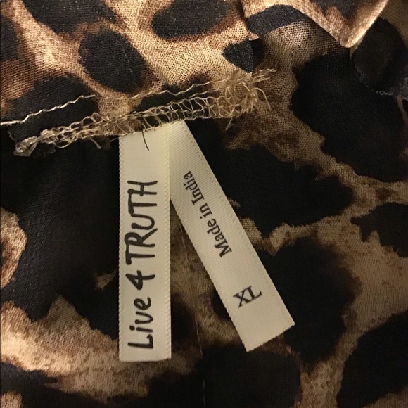 Cheetah print top - Picture 3 of 3